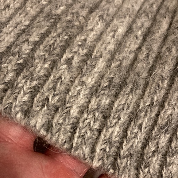 100% Alpaca Knit Beanie - Picture 4 of 4